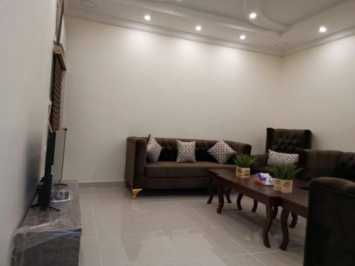 Al Shadi Apartments Yanbu Esterno foto