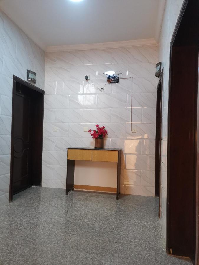 Al Shadi Apartments Yanbu Esterno foto