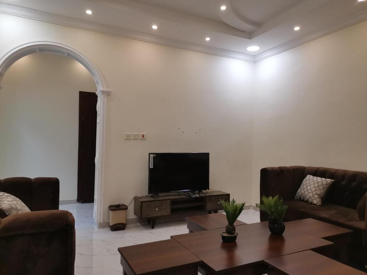 Al Shadi Apartments Yanbu Esterno foto