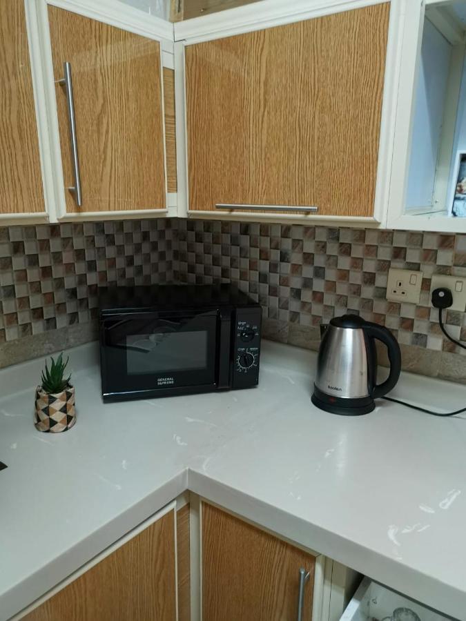 Al Shadi Apartments Yanbu Esterno foto