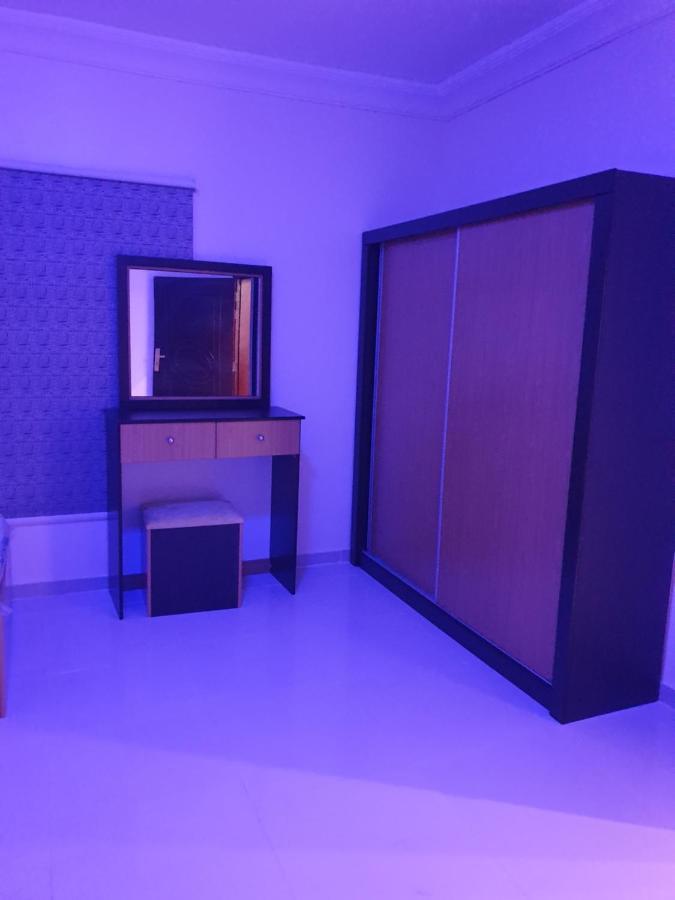 Al Shadi Apartments Yanbu Esterno foto