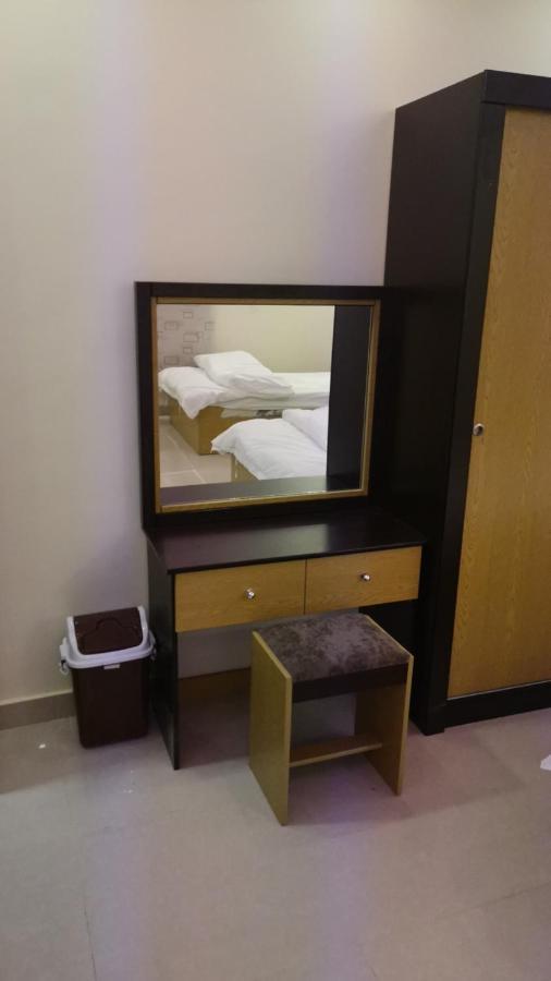 Al Shadi Apartments Yanbu Esterno foto